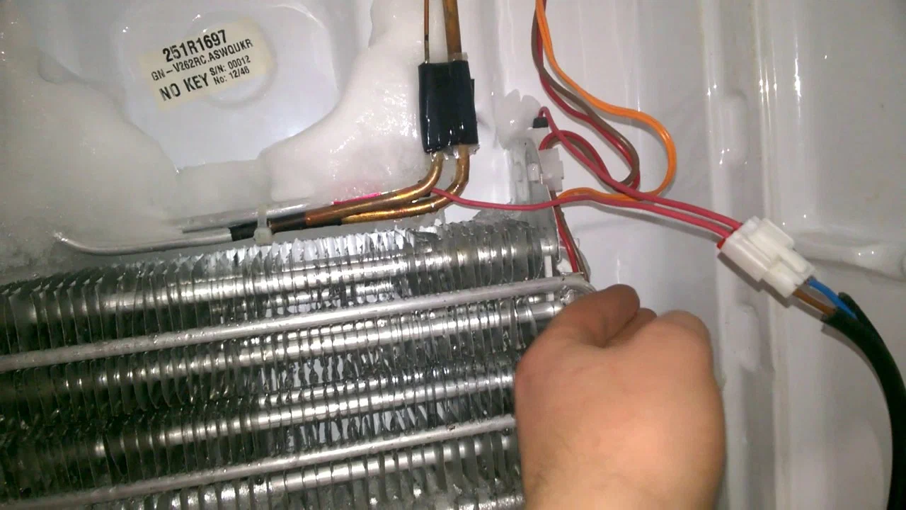 Ремонт холодильника Whirlpool BSNF 9752 OX в СПБ по улица Ушинского, д. 90
